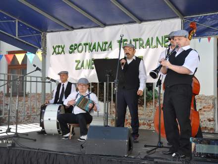 Spotkania teatralne w Drogomyślu